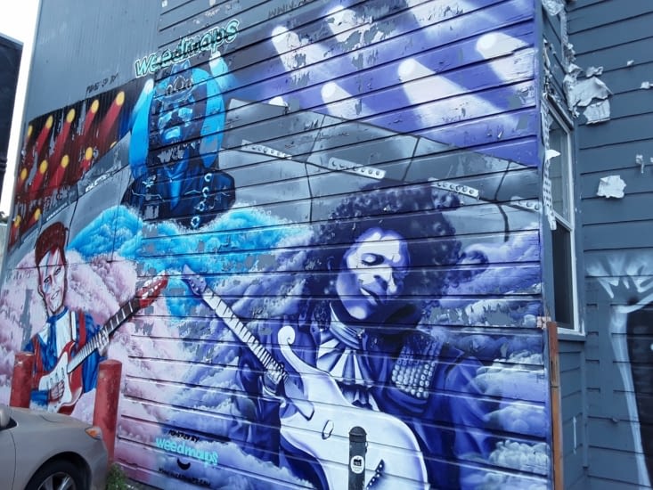 Même sur le portail .......l histoire de ce quartier est presente