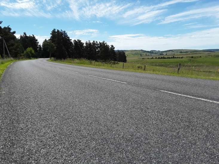 Maintenant direction le village d aumont l aubrac pour acheter du fromage