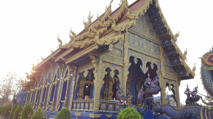 magnifique temple bleu