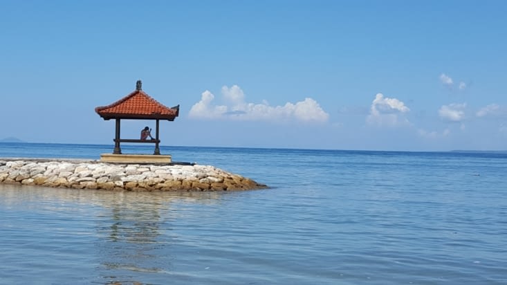 pause carte postale ( oui c'est moi en fond)