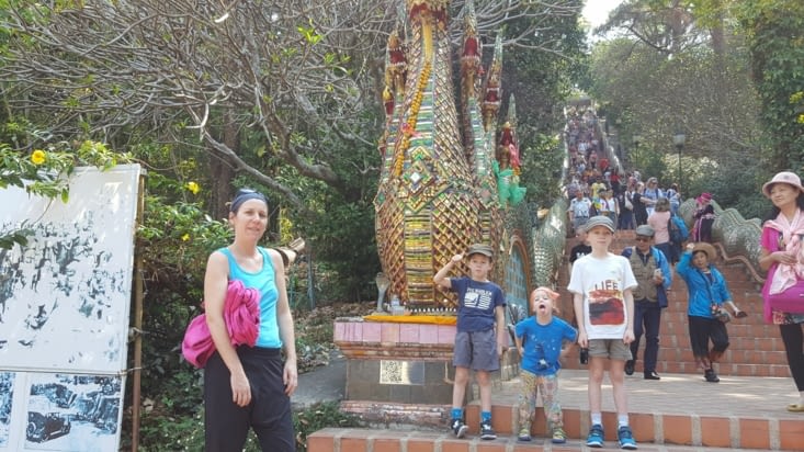 c'est partit pour l'ascension du doi suthep