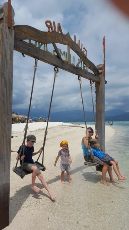 une petite balancoire