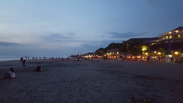 La plage la nuit
