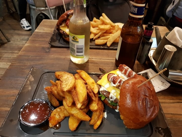 Les premiers burgers d'une longue série :D