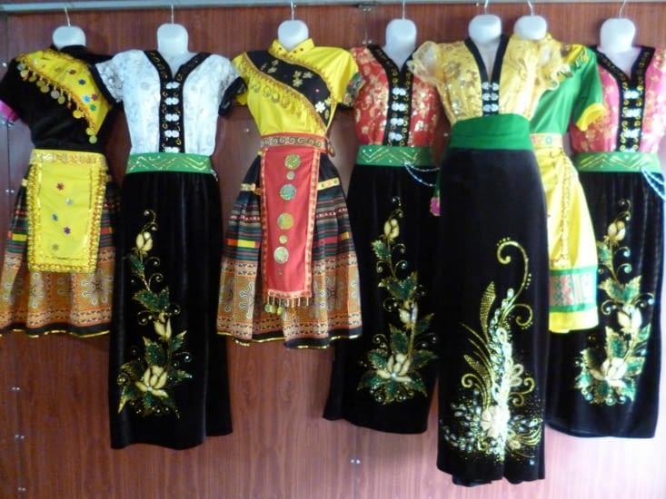 Costumes traditionnels Thaï (minoritée vietnamienne)