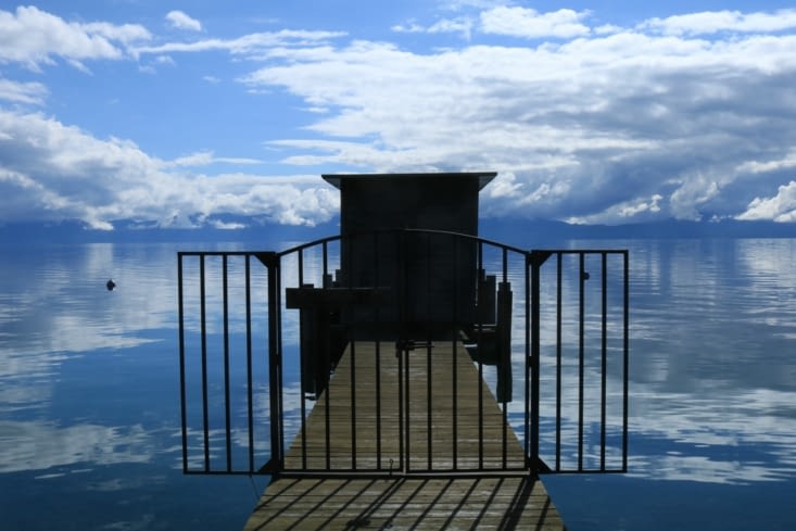 Les pontons privés des gens riches du lac Tahoe