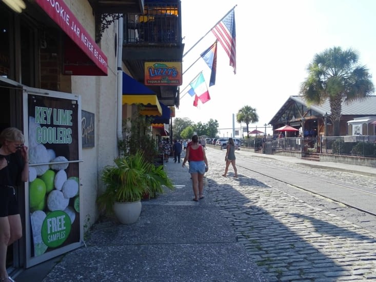 En repérage de bouffe gratuite sur River street