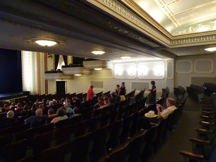 Lucas Theater, du beau monde et nous en tongs comme d'habitude