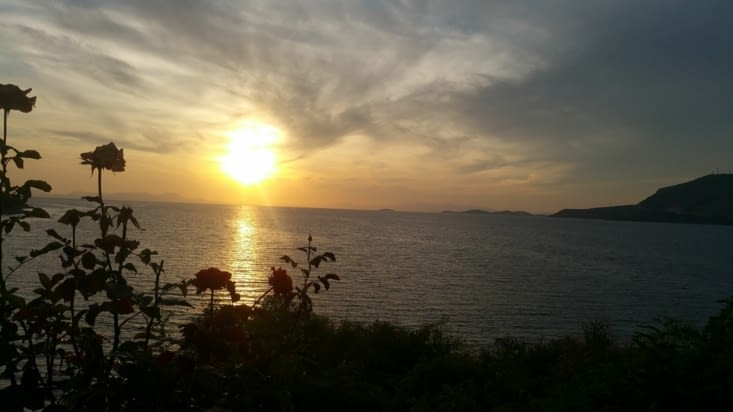 Le soleil se couche sur la mer Ionienne