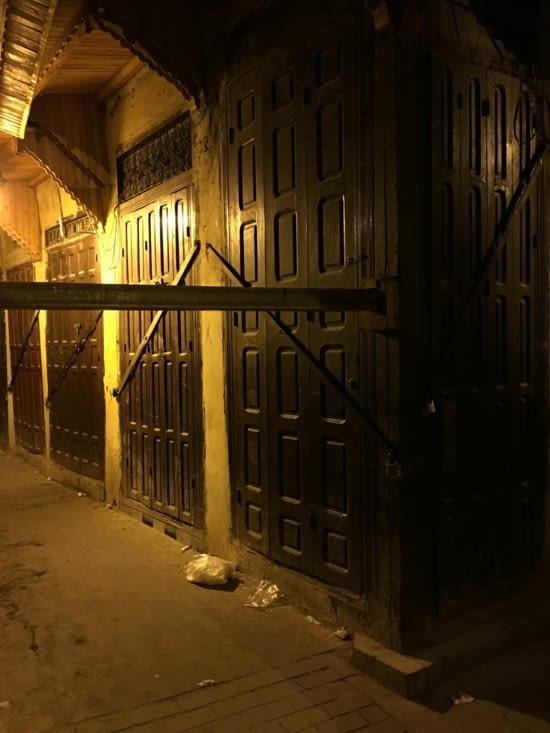 Attention à la tête?