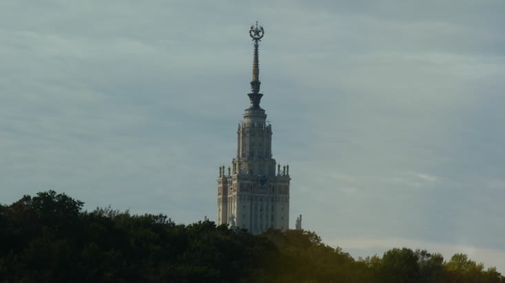 Un des sept gratte-ciels stalinien