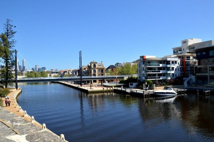 East Perth, et ses parkings à bateaux.