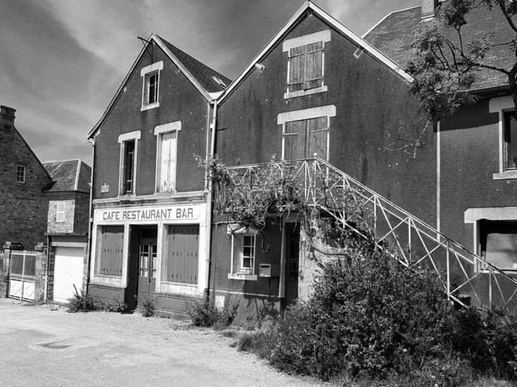 Arrivée dans Domfront