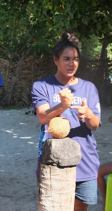 explications théorique sur "comment casser une coco avec le poing"