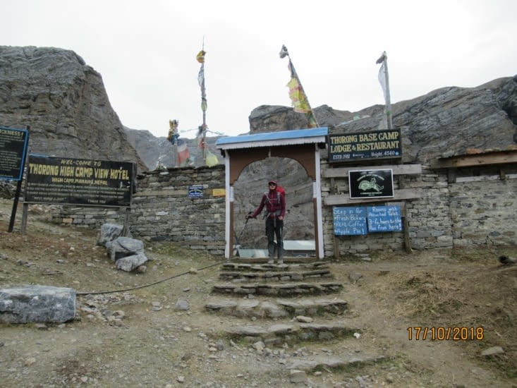 Arrivée au camp Thorong Phedi, il fait un peu froid