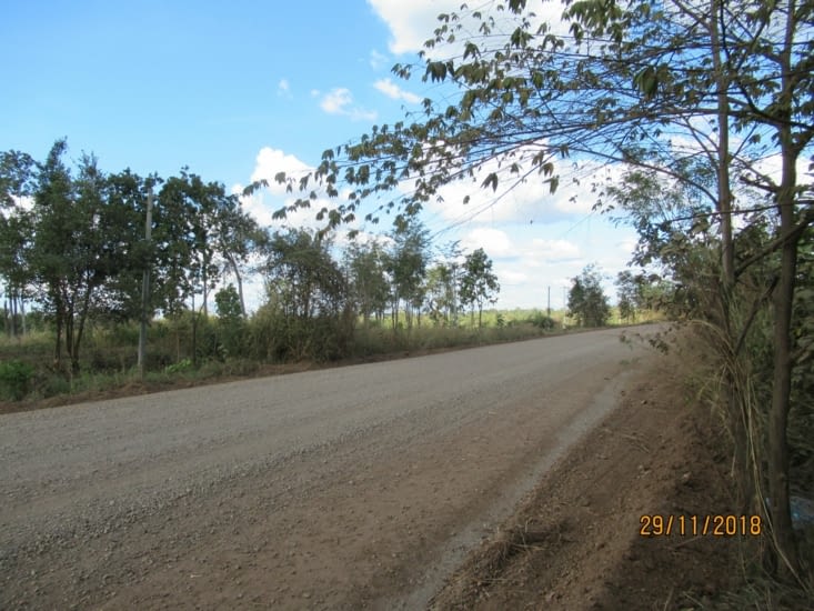La route menant à Stung Treng ; entre cailloux, poussière et cagnard