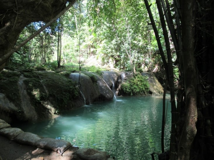 Autre cascade avec petite glissade ou petit saut, ou bien saut à la corde, au choix !