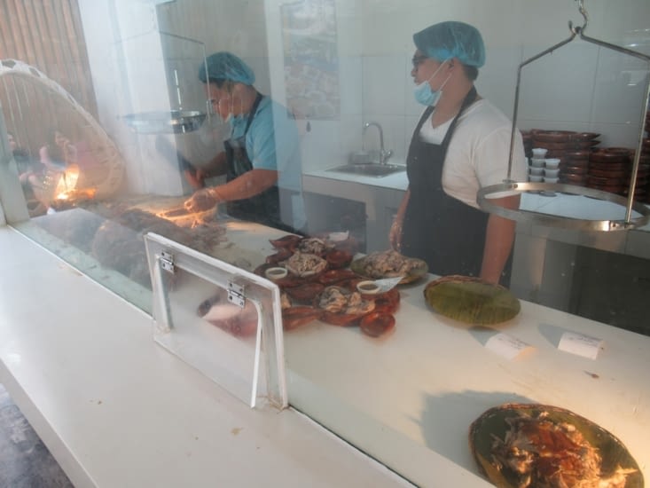 On se fait un restaurant de cochon grillé, autre repas typique aux philippines