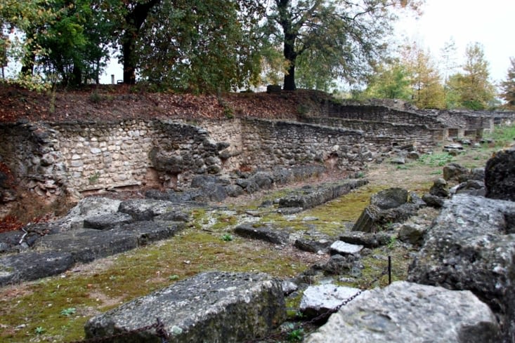 Les ruines de l'antique ville de Dion, au pied du mont Olympe.