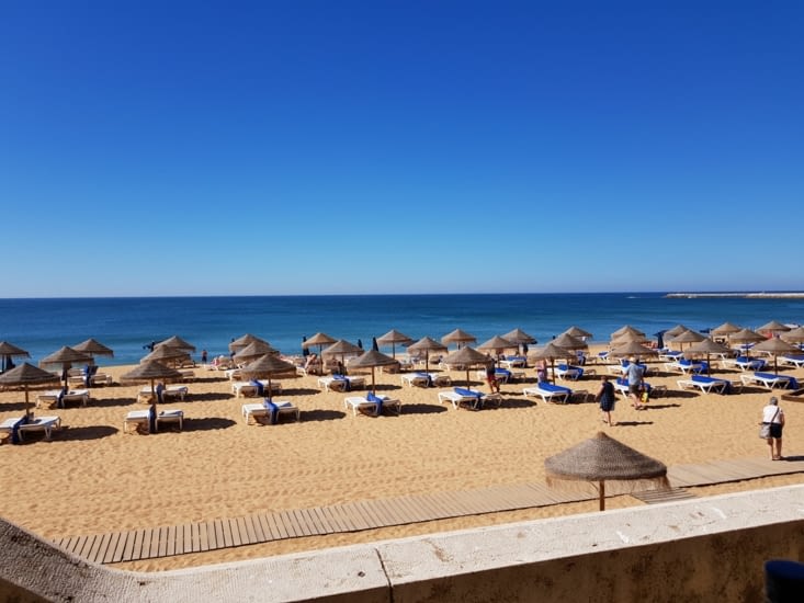 Petit déjeuner le lundi matin , plage du tunnel Albufeira