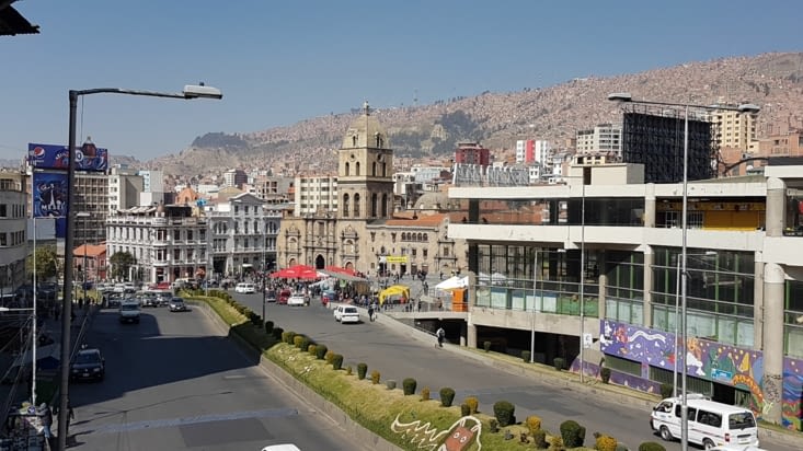 Le centre ville avec vue sur les hauteurs !