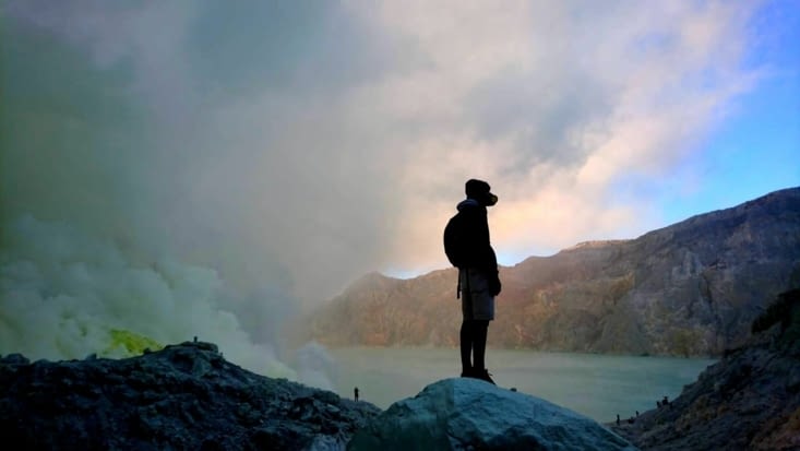 Louis avec le masque à gaz