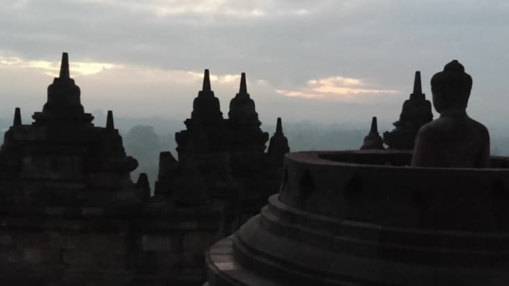 Le temple de Borobudur / Borobudur temple