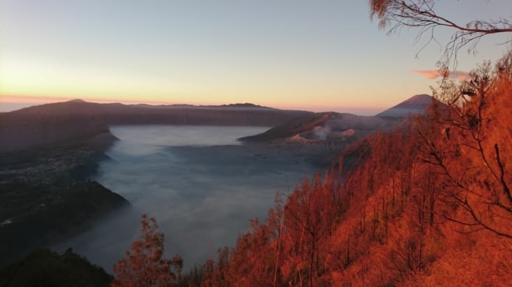 Levé de soleil sur le Bromo / Sunrise on the Bromo