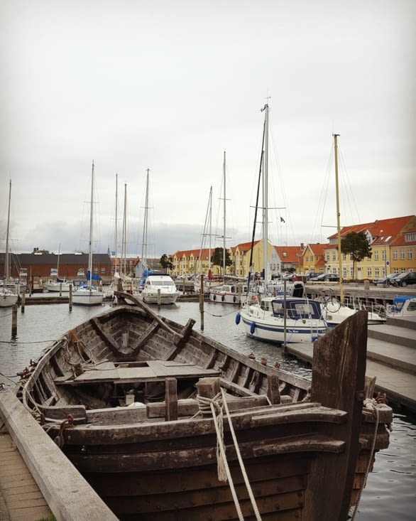 Bateau dans le port de Fåborg