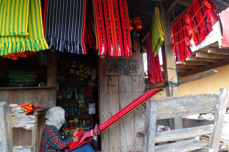 En parlant du Pérou, même les couleurs des écharpes y ressemblent.