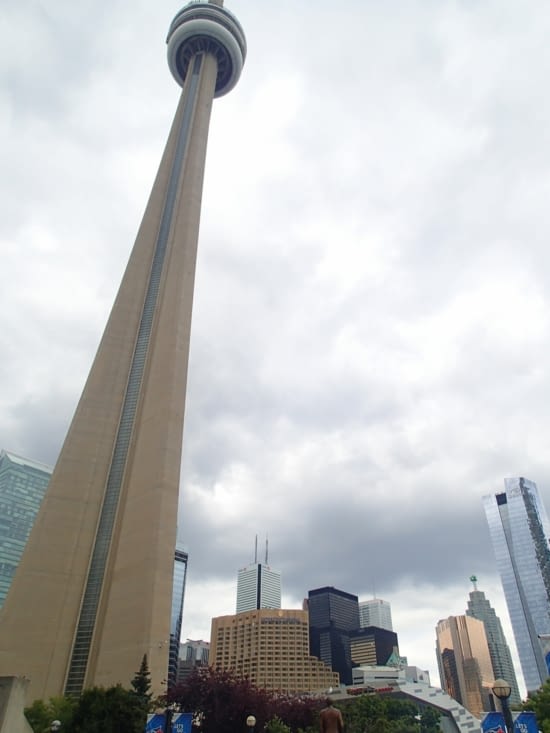CN Tower, du haut de ses 553m, c'est le plus grand observatoire sur la ville.