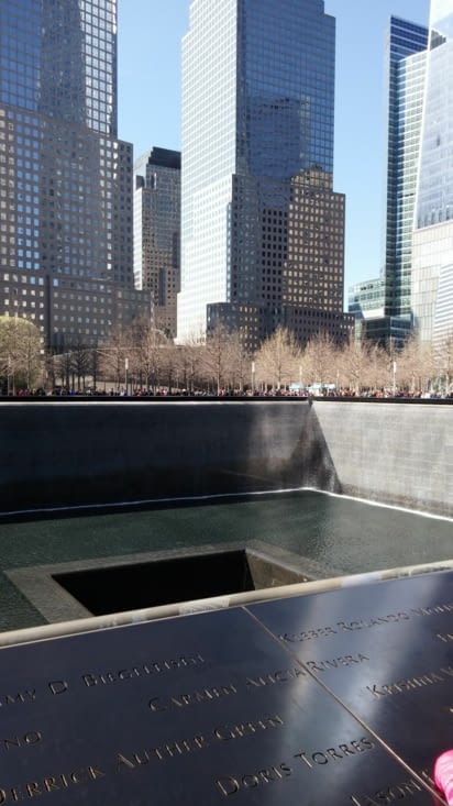 Pour arriver à "ground zero ", hommage aux twin towers