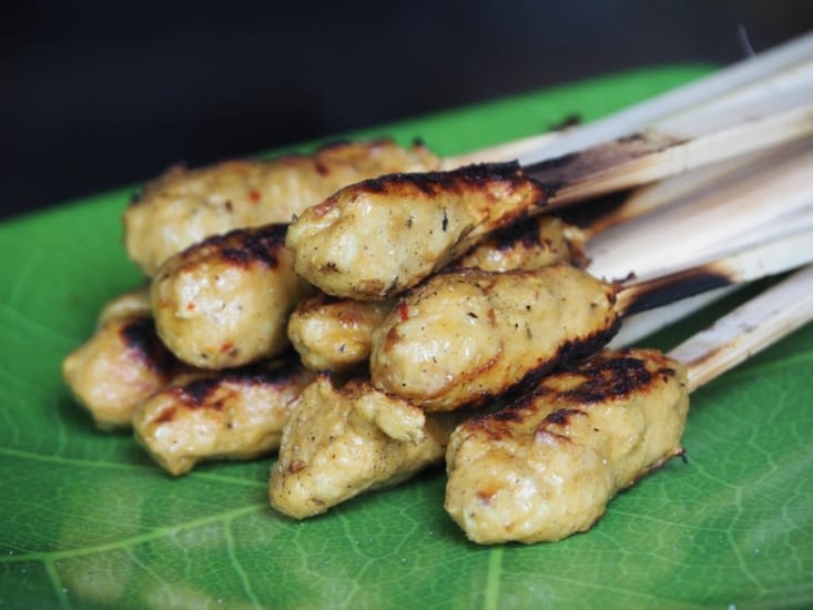 Des brochettes de poulet cuisinées par nos soins