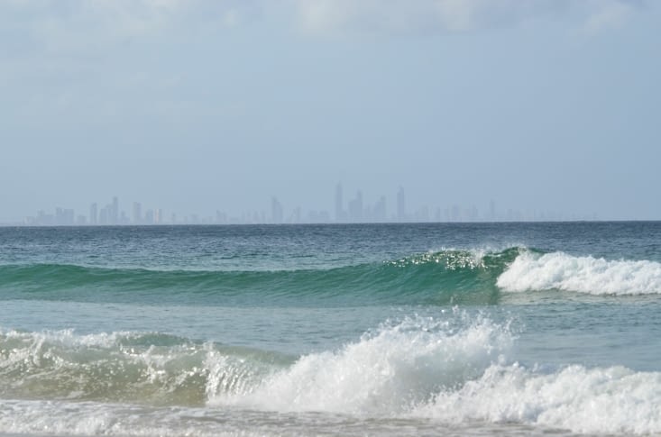 Au fond, nous pouvons apercevoir les buildings de surfer paradise