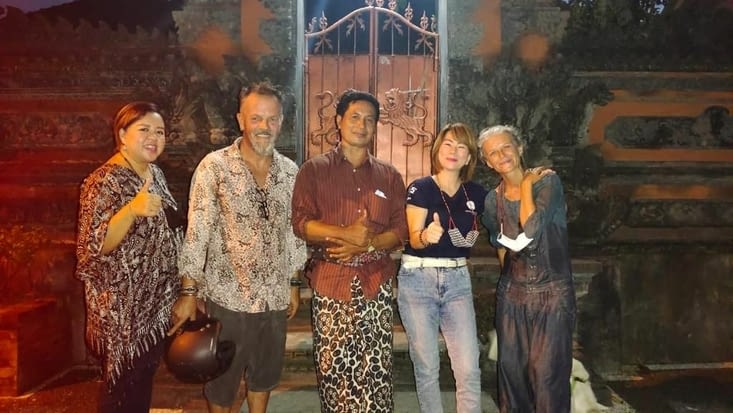Comme promis … avant de quitter Bali, on retourne voir notre shaman qui gère les énergie…