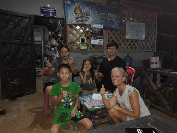 Notre petite famille a Nong Kwai (voir dans « Laos »)