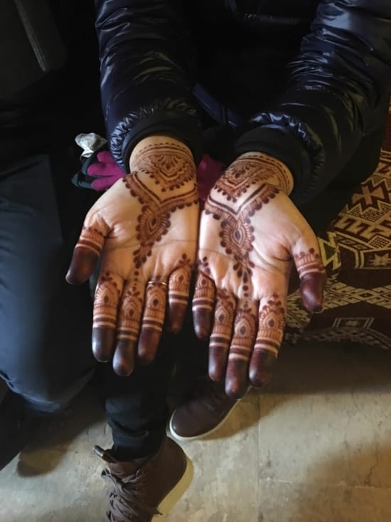 Tatouage à l'henne a l'occasion de son mariage musulman (un couple de Singapour - voir dans "rencontre")