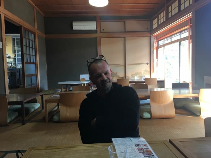 Pause dejeuner dans un petit restaurant typiquement Japonais