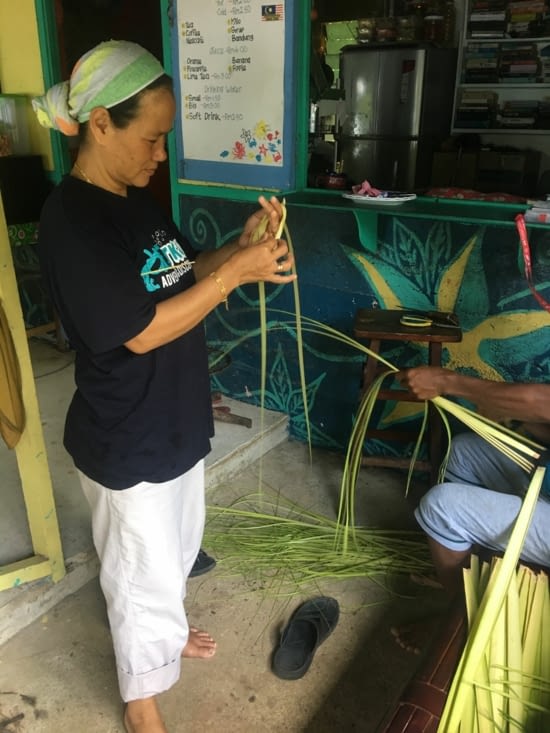 Préparation de peut sachet en feuille de palmier pour faire cuire le riz !