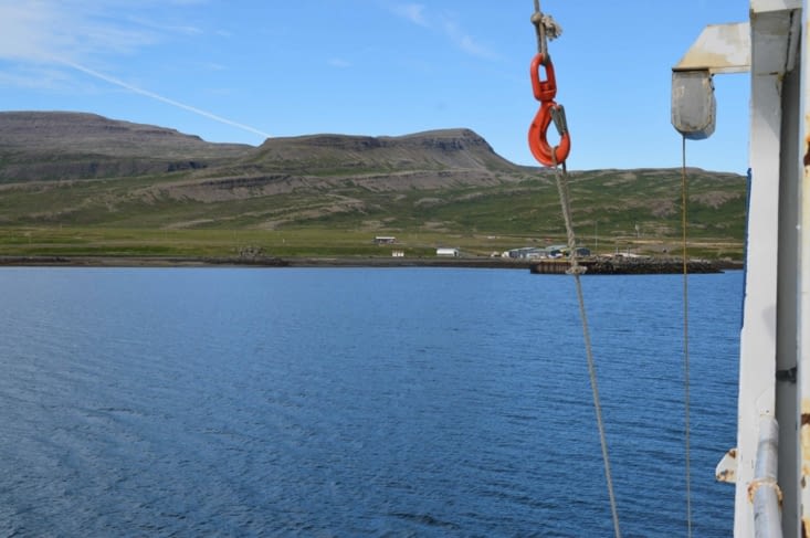 On approche des Vestfirðir ! (Au premier coup d'oeil une réputation non usurpée quand à la taille des villages !)
