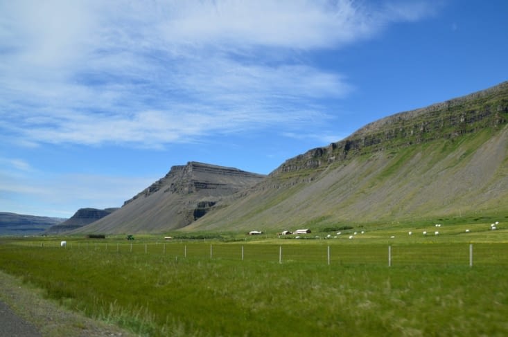 A la fois aride et luxuriant...