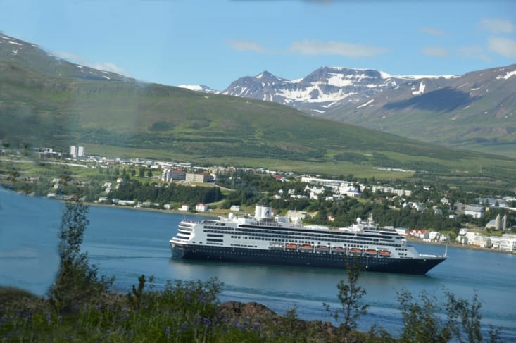 Un au-revoir à la capitale du nord : Akureyri de l'autre côté de son fjord Eyjafjorður