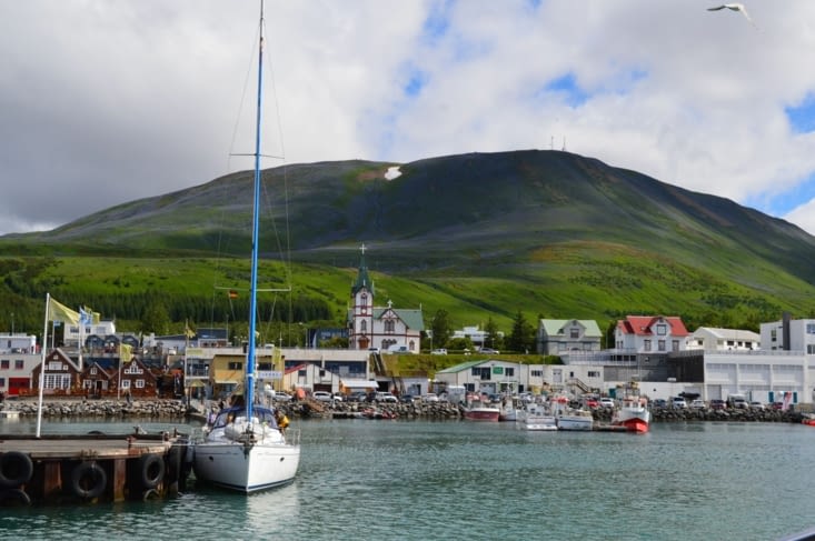 Port et église d'Husavik