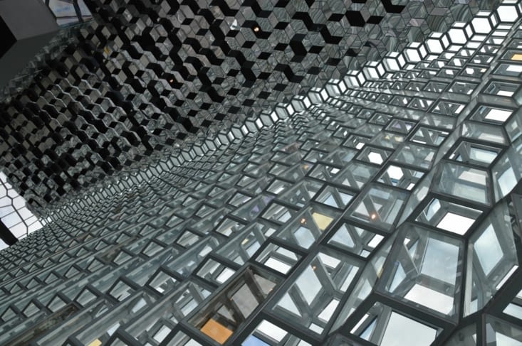 On aurait pu rester des heures à la regarder...! Sans parler de la prouesse technique !