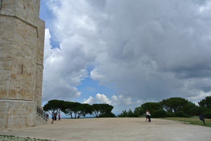 Presque hors sujet, on ne voit pas grand chose du "Castel démonté" comme nous l'avons (lourdement !) surnommé, mais on aime beaucoup cette photo !