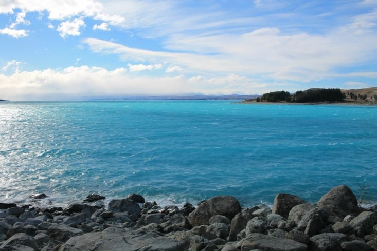 Lac Pukaki,il se trouve à proximité du Mont Cook.