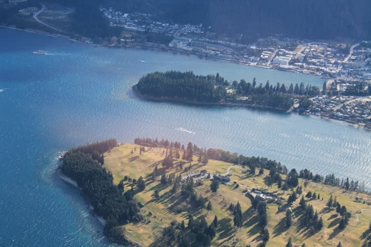 Queenstown vue d'hélicoptère.