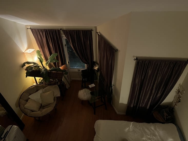 Notre chambre mezzanine au dessus de la chambre de Gen