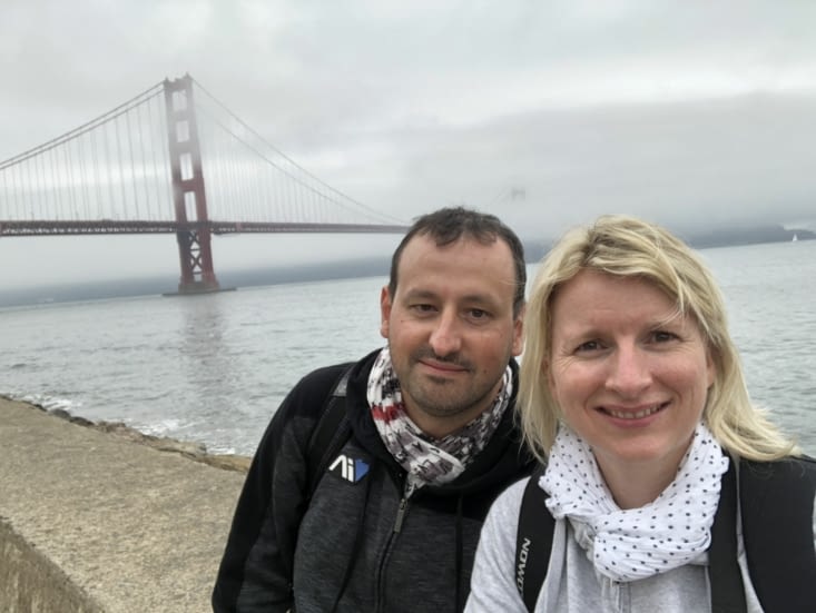 Devant le Golden Gate