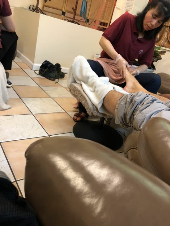 Après tous ces kms, massage des pieds
